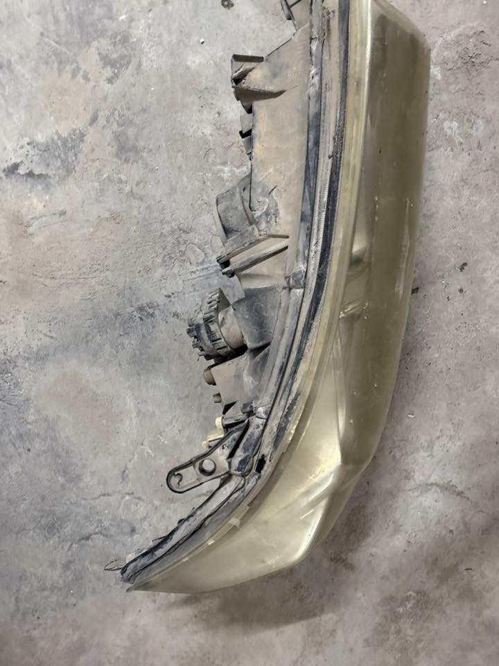 غراض مال لاندكروز بلديات مال سيارة نضيفات شوفة عينك و موجودات دعامية مامية وخلفية و دوسات هم موجودات 
لاستفسار اكثر 
***********
