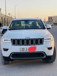 جيب كراند شيروكي لمتد بلاس2019 تلث شاشات دفع رباعي كار بلي بانوراما با...