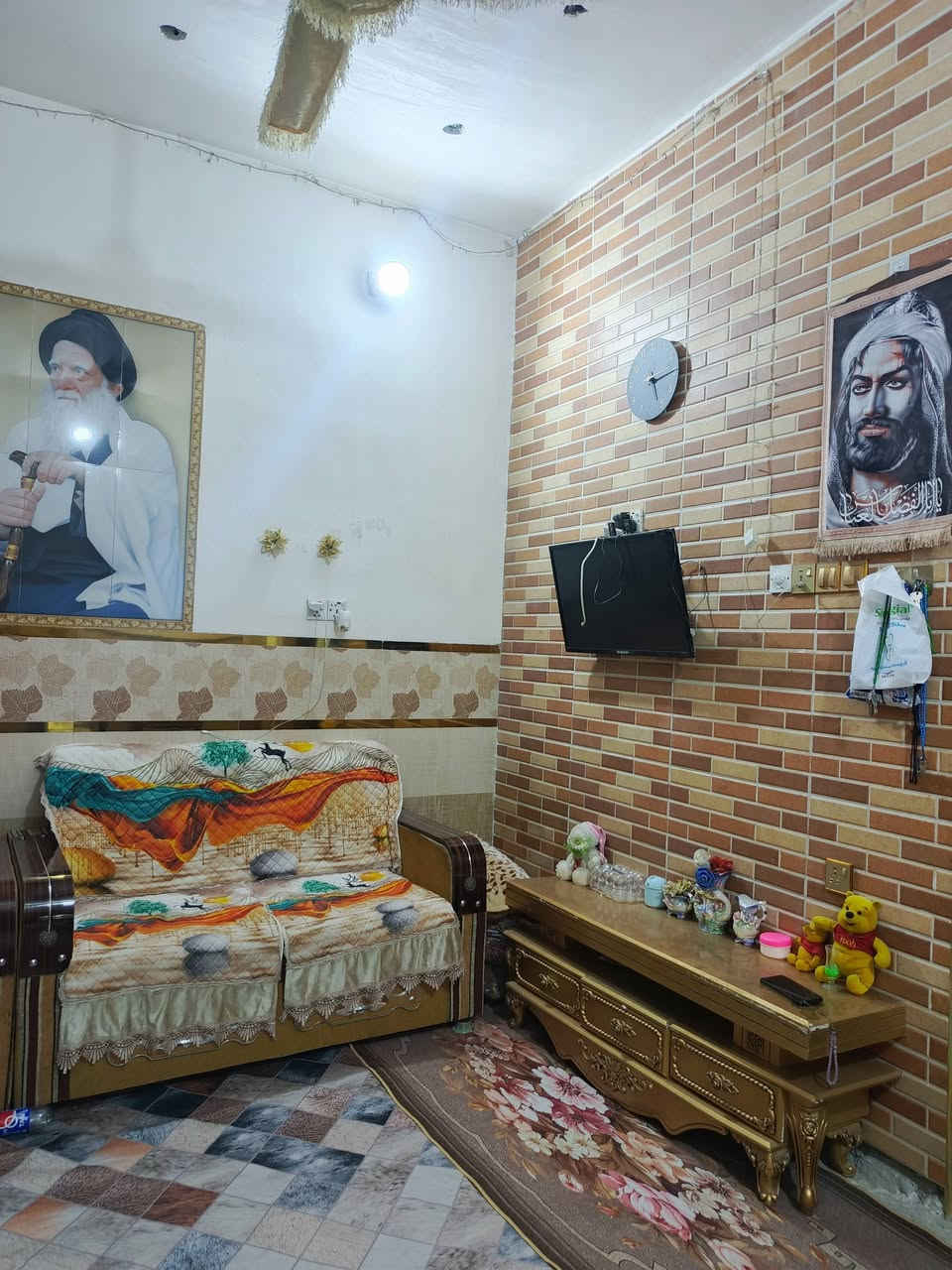 السلام عليكم
بيت للبيع الولدايه شارع الصوره الرئيسي البيت 100 متر امانه اي استفسار اتصل ع واني خادم ‏‪0771 363 2181‬‏
