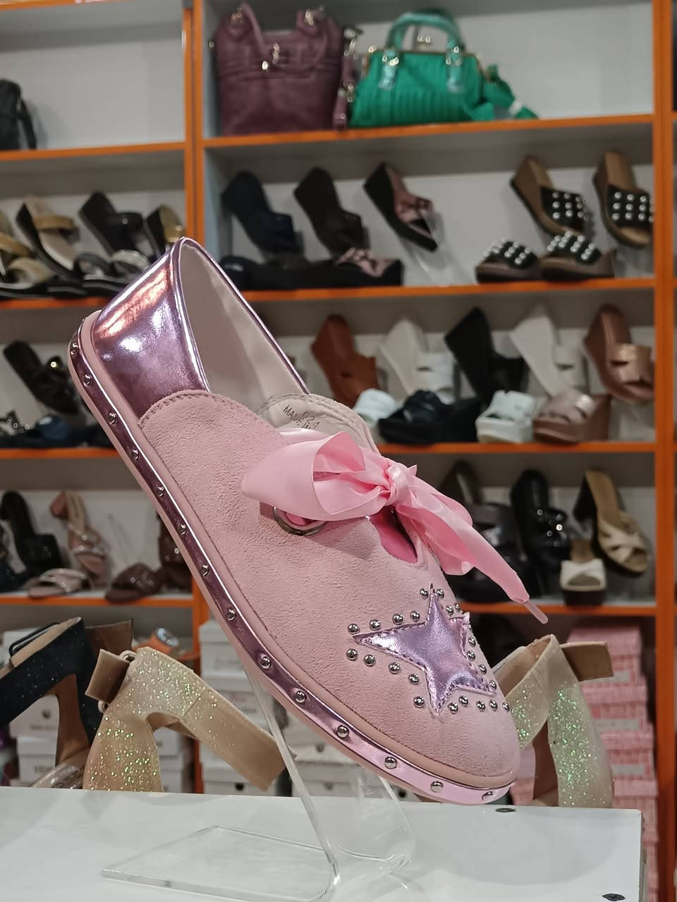 عروض الكنز للاحذيه والحقائب النسائيه  
حذاء نسائي فلات. 
سعر القطعه 3الف
سعر القطعتين 5الف  وكميه محدوده
القياسات من 37الى41 
العنوان الأنبار قضاء هيت مقابيل بلديه هيت الجديده مباشر الاستفسار *********** او *********** وكُل الهلا بيكم#الانبار_قضاء_هيت
