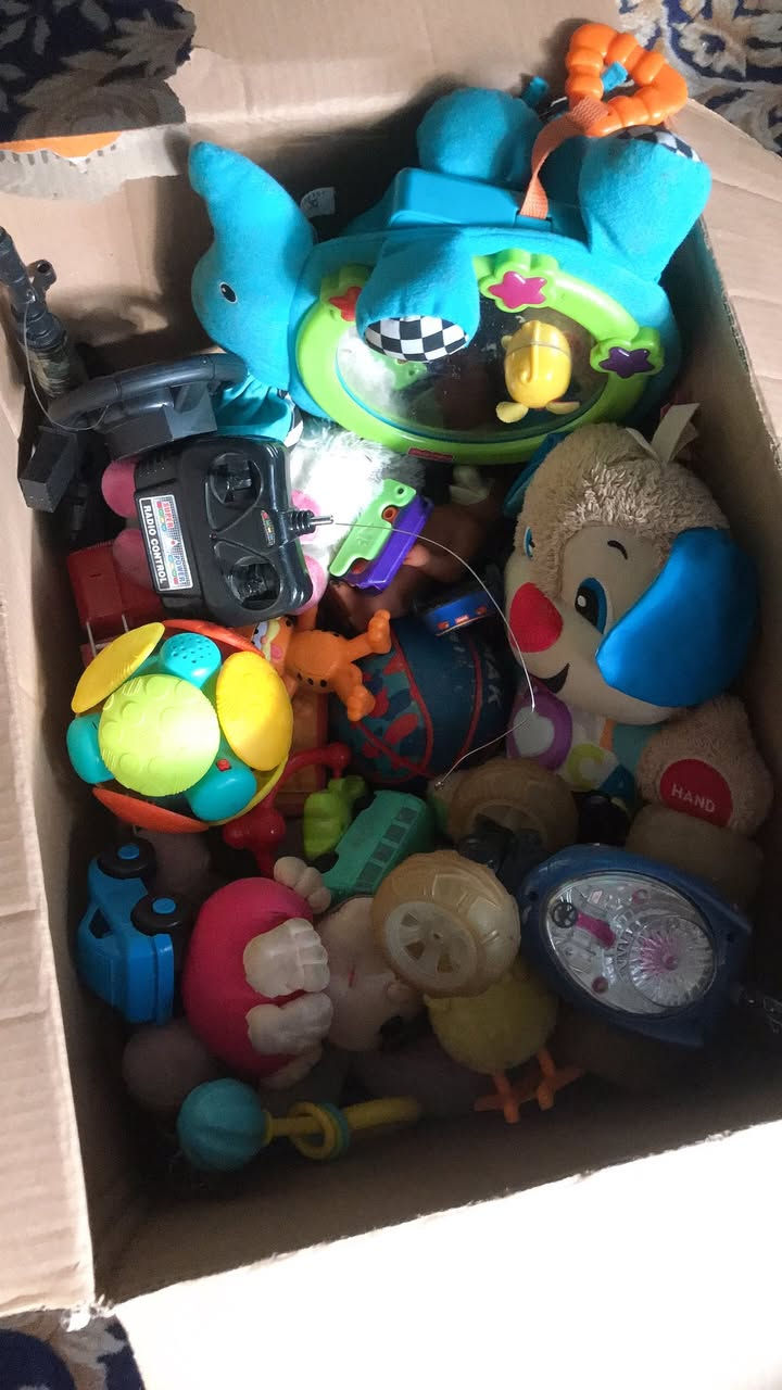 سيارات حديد عدد 25 سياره 
العاب كوله تفاعليه نگليزي وعربي موسيقى 
اكثر من 50 قطعه


**إذا كنت صاحب هذا الإعلان وتريد حذفه لأي سبب، رجاءا أرسل رسالة إلى الدعم الفني**