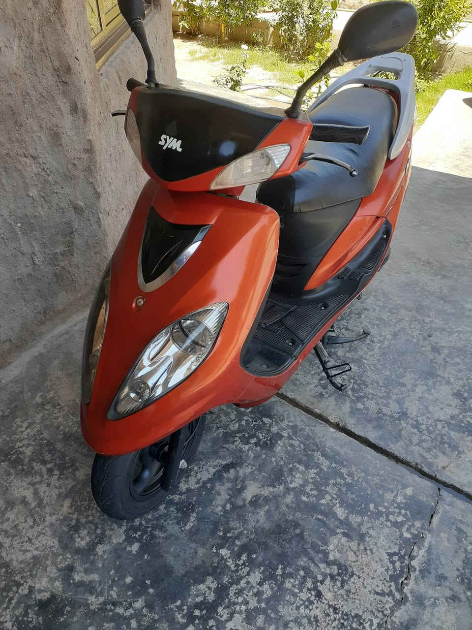 السلام عليكم
دراجة سايم ابوعيون للبيع
شغالة صلف وهندر وكهربائيات 
محرك فول نضافة دراجة جدا نضيفة 
وبلادية السعر 650 وبي مجال قليل للشراي
للاستفسار الاتصال ***********
