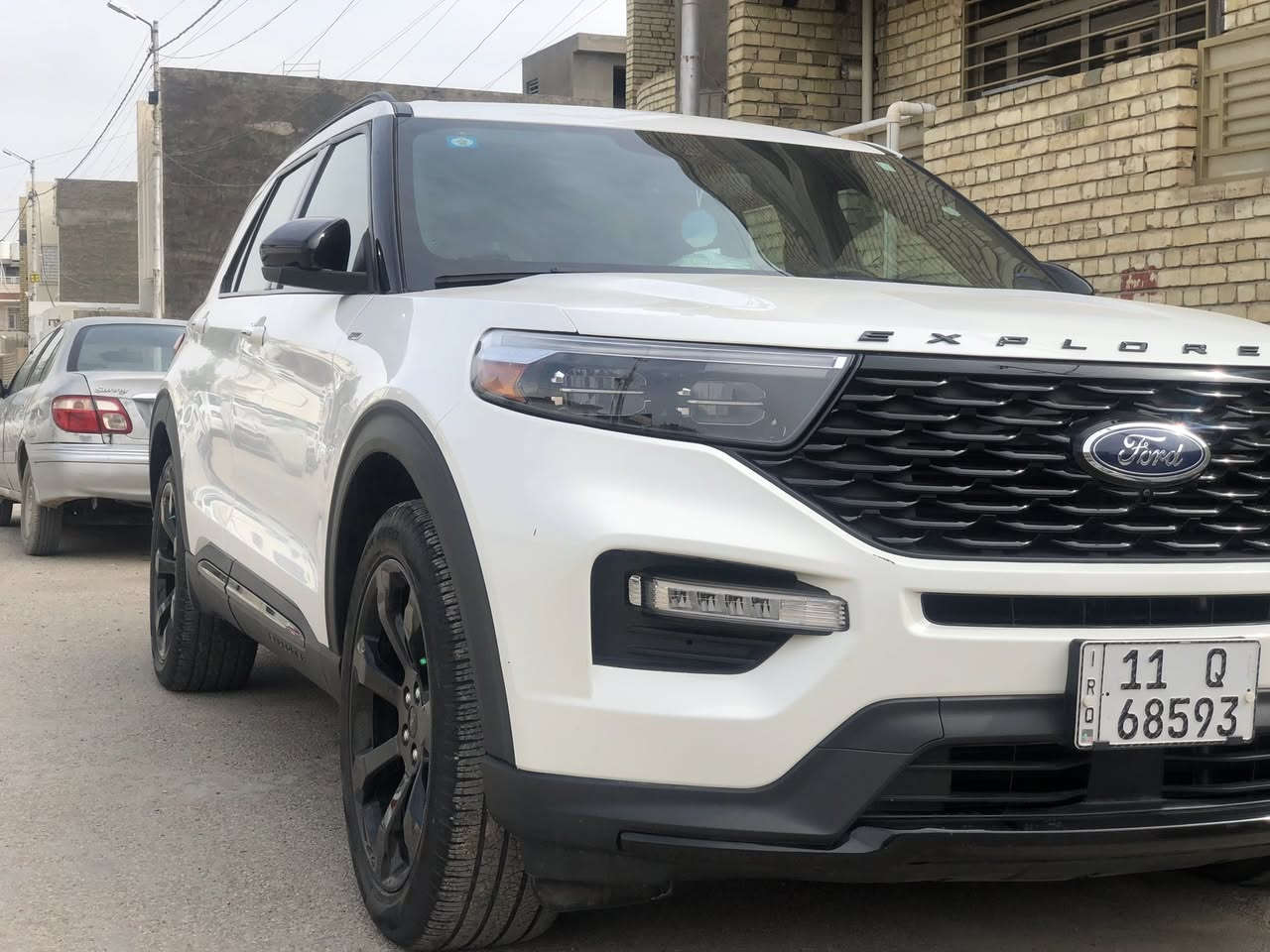 السلام عليكم
للبيع سيارة فورد اكسبلور 2023 ST-Line
رقم بغداد.. تحويل ثاني يوم
سنويه جديده 
مواصفات فوال السياره
مواصفاتها هوايه بيها 
كشن VIP 7 راكب
تبريد 3 قطع منفصل
 محرك 2300🔥 تيربو ب 300 حصان
شحن موبايل لاسلكي / تحديد مسار وتحذير اصطدام
كشنات كهرباء وتدفئة ..وستيرن تدفئة وتشغيل عن بعد ورادارات وهوايه  بيها مواصفات ال ST-Line
سيارة بيهة جاملغ خلفي وباب الصندوق بجم كبس السياره لا يرباك صور الحادث موجودات 
السياره ماشية32 مايل
مكانها بغداد 
السعر :  30،000$  مع مجال بسيط
للأستفسار : *********** اتصال
للاستفسار : *********** اتصال + واتساب
