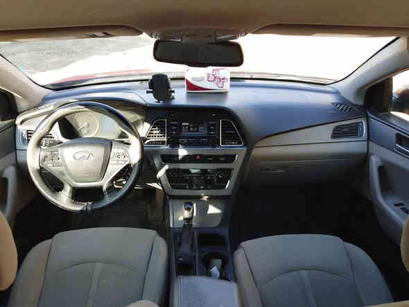 السلام عليكم البيع سوناتا موديل 2017 محرك كير صدر سيارة بيها صبغ 4 قطع سونار ويه صور بدون دواخل وبدون حادث مكينه 2400جي دي اي حادثه دعاميه فقط 
تريد وكاله تريد تحويل مكاني بغداد النهروان رقمي *********** السعر 118 وبيهه مجال
