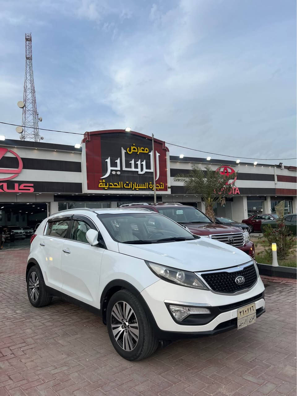كيا سبورتج 2015  البيع 
السعر 148مجال بصيط كلش 
كفاله عامه عده شبر بل باب العبري صبغ
محرك 2000 دوش استخدامي الشخصي صارله 6 سنوات عدي ماشيه 130 الف 
جديده وجهزة 
 السيارة اربيل منتهيه بسم شركه 
حساسات خلفية 
 تحكمات ستيرين مع مثبت سرعة 
تبريد وتدفئة ممتاز
تحكم مراية كهربائي 
اطارات جديدة
باتري جديد
 5 ويل كب 
العنوان البصرة جمهورية 
الاستفسارات ***********
وات ساب *********** البصرة, العراق
