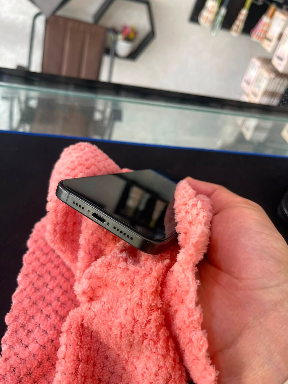 سلام عليكم ورحمة الله
15 پرۆ ماکس 
256_ 1 سیم 
پاتری 88 🔋
زەمانی هەموو شت 
نرخی 695$ مەجالێکی برایانە 
ژ.م/ ***********
