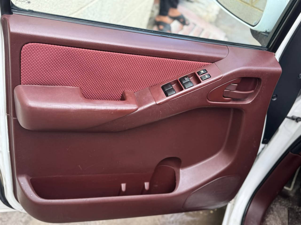 نيفاره 2011 وتماتيك  رقم اربيل الجديد سياره جاهزه من كلشي ونضيفه ما بيهه نقص مكاني بصره بيهه شويه صبغ بجاملغ الخلفي ويم الدعاميه الكدام كد شبر *********** السعر 113 وبيهه مجال قليل البصرة, العراق
