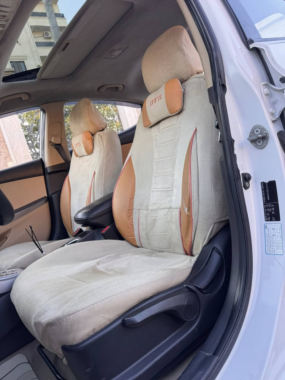 النترا 2012خليجي بغداد إنكليزي الدولي الجديد فوووول مواصفات واحد على واحد حجم المحرك 1800 دوش المرغوب 
سياره مكفوله كفاله عامه من اي حادث 
اكو صبغ أثر تكشير بخشم الجاملغ الأمامي كدر شبر وشويه من باب الصدر غير هذا الكلام اني أخسر كروتك 
بجمها كبس شركه شاشه وكامره وحساسات إماميه وخلفيه تحكمات ستيرن 
شادلها منظومة زنون جديده 
تبريد جديد تخم تاير ادامه كامله بلكات نورلات فيت بم كلها جديد سياره كولش نظيفة بالعافيه على الي ياخذها 
مكانها الفلوجة 

السعر 123

***********
***********
***********
