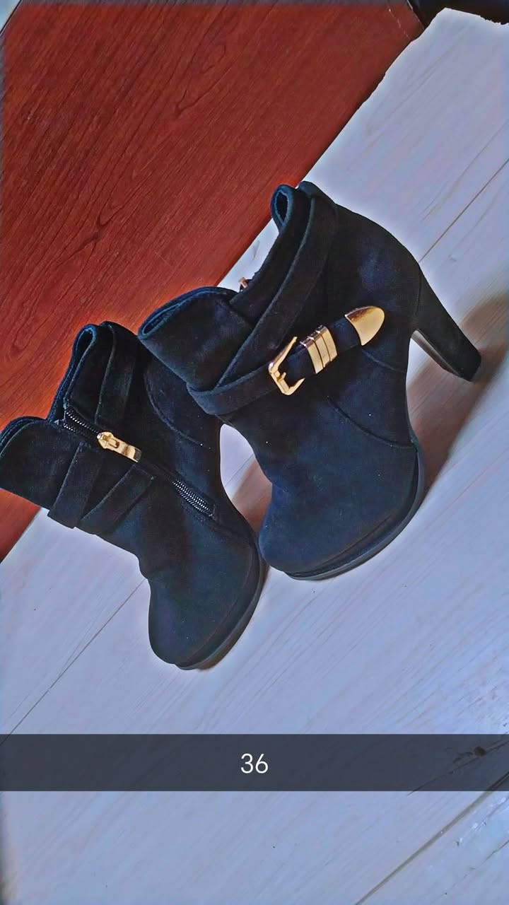 وين الي يحبن الكشخه الناعمات المرتبات♥️😍
هذا السيت الي يجنن سعره ٢٣ الف توصيل مجاني
الحذاء قياسه ٣٦


**إذا كنت صاحب هذا الإعلان وتريد حذفه لأي سبب، رجاءا أرسل رسالة إلى الدعم الفني**