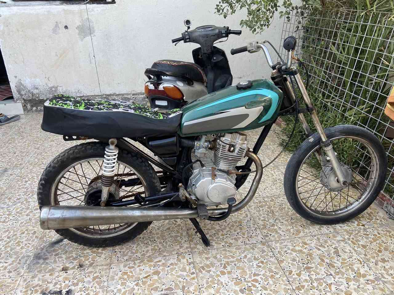 سلام عليكم لبيع دراجه أيراني أدوات مكفوله من سرقه مكينه نامه نضيفه ناعمه رقم الهاتف 0734378243العنوان بصره ٥ميل السعر ٢٧٥بيهً مجال


**إذا كنت صاحب هذا الإعلان وتريد حذفه لأي سبب، رجاءا أرسل رسالة إلى الدعم الفني**