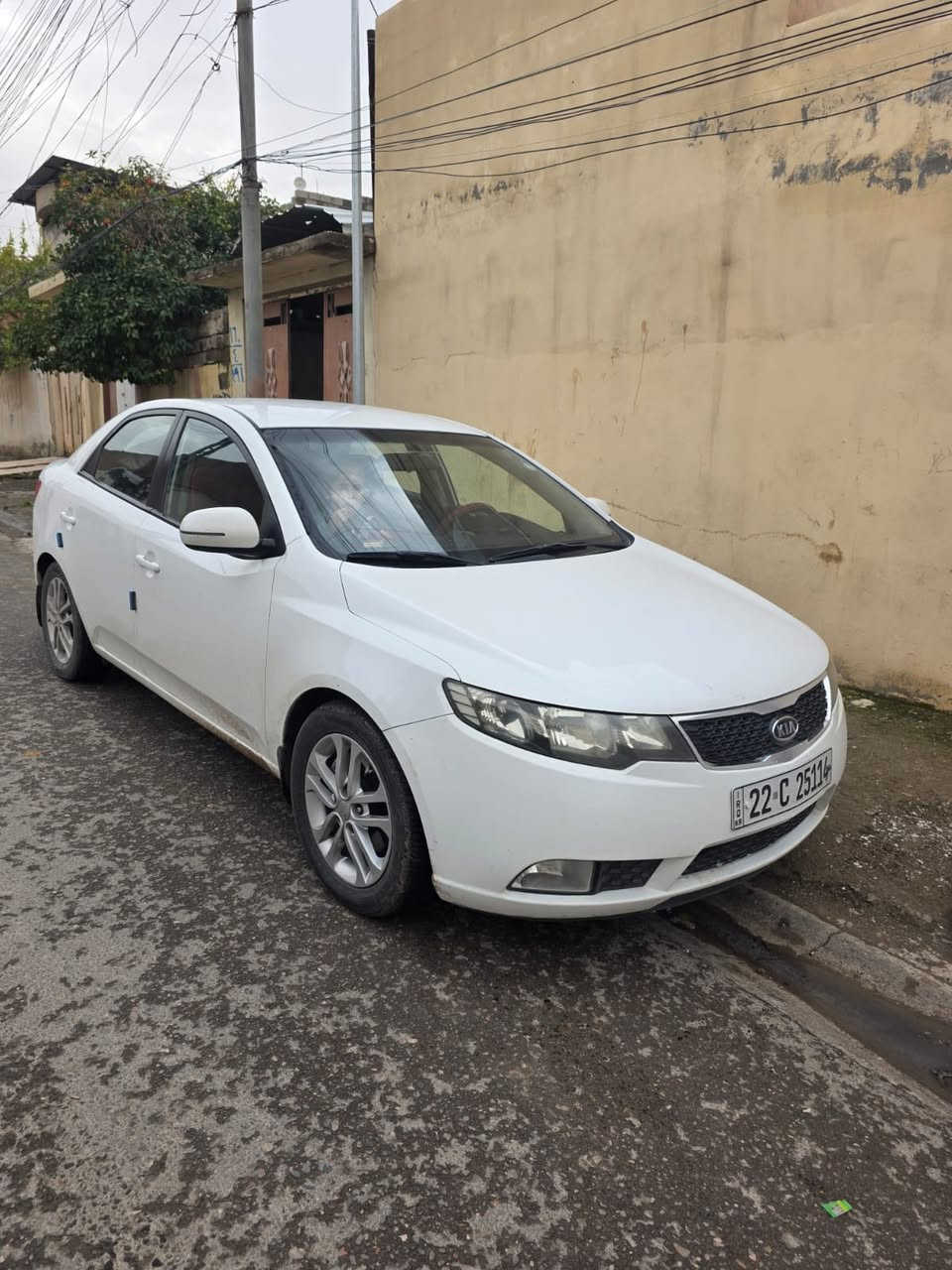 السلام عليكم
كيا سيراتو موديل 2011
بدون ضرر بدون تبديل بدون صبغ 
بيها بارد صغير باب النفر 
اني صاحبها شرط التحويل 
مكينه وكير شرط مال شركه 
تبريد ثلج ❄️ تحكمات ستيرن 
مرايات شفط اشاره جامات كهرب
داخل لونين اسود وماروني 
سياره مال بيت مامتعوبه بعدها وضع الشركه 
***********مكاني موصل الايسر
