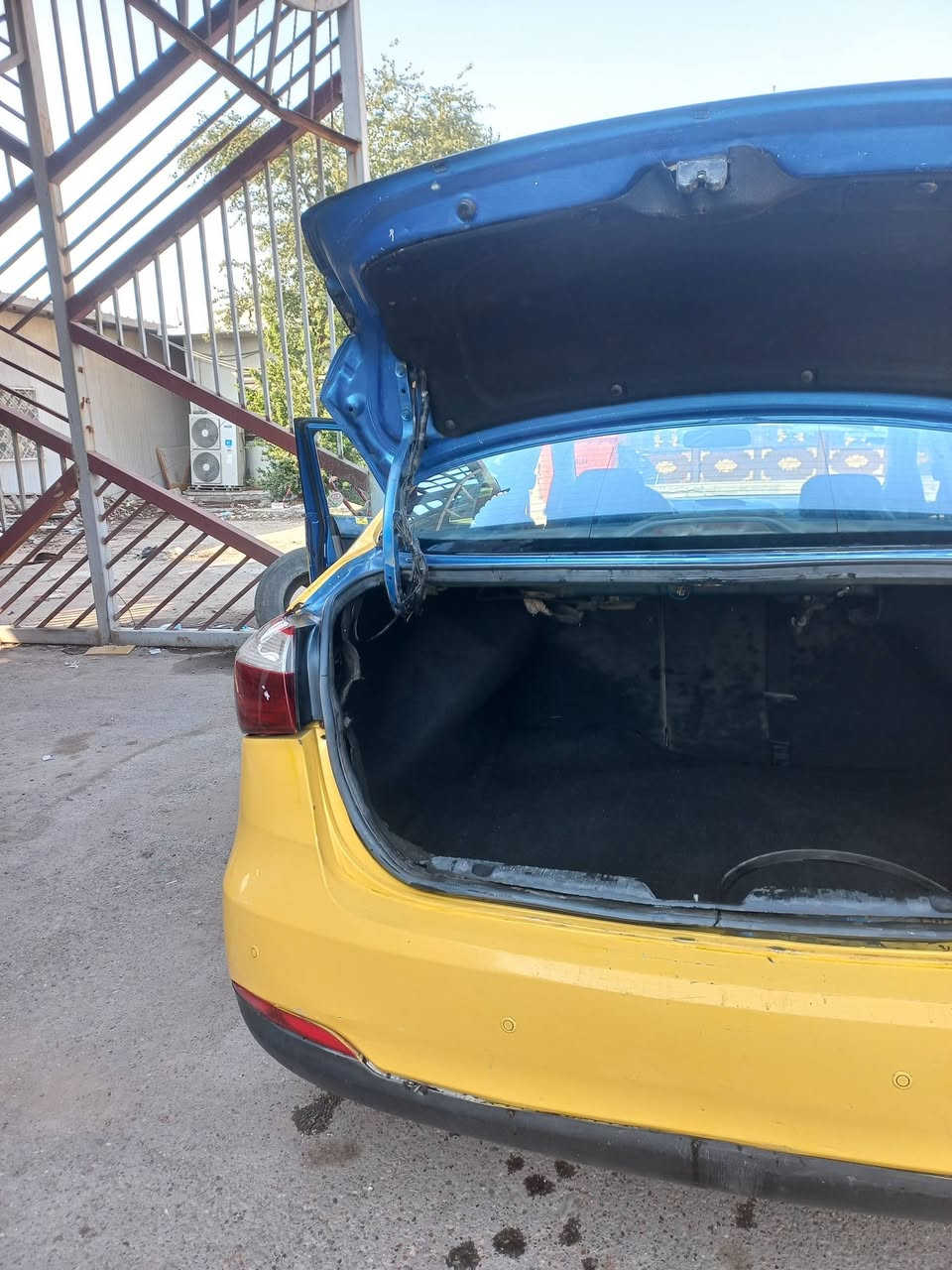 للبيع فورتي 2014
حادثها قبق جنطه وشويه من الحوض بجم كبس

مكينه 1800 دوش جديد ما مفتوحه استندر

صبغه الاولى بدون معجون

حداديه نضيفه تبريد شغال 

رقم بغداد انكليزي تحويل

100 وبي مجال 

 مباشر لاستفسار 

***********
