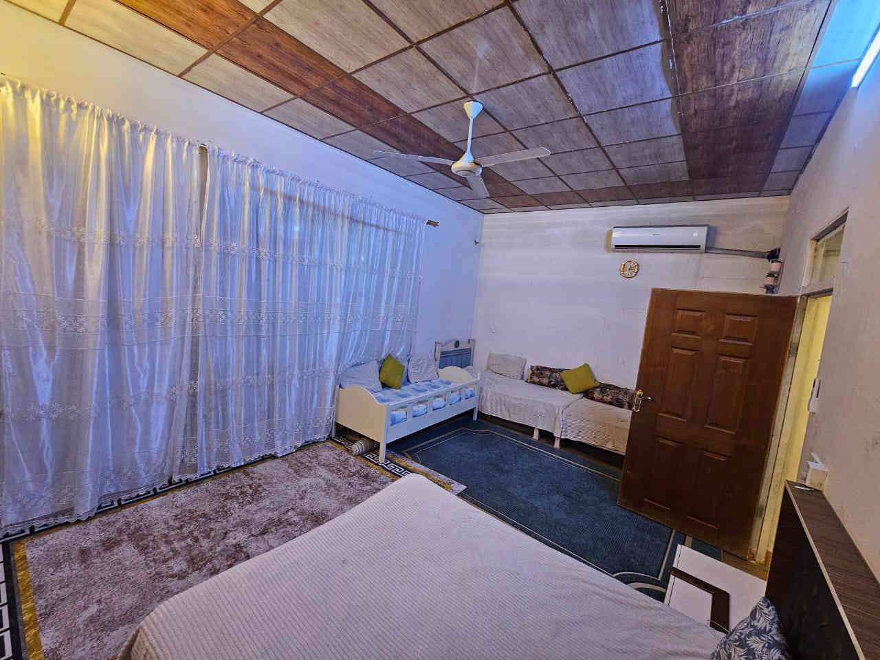 بيت طابو زراعي البيع ١٠٠م طابق واحد يم جامع الحق سعر ٧٠مليون بي مجال واجهه ٦ونص وعمق ١٥ونص قرب دائراة المعوقين مكتب السفير عقار مقابل دائراة المعوقين يم مدرسة باباكركر الاهليه ***********مكتب
