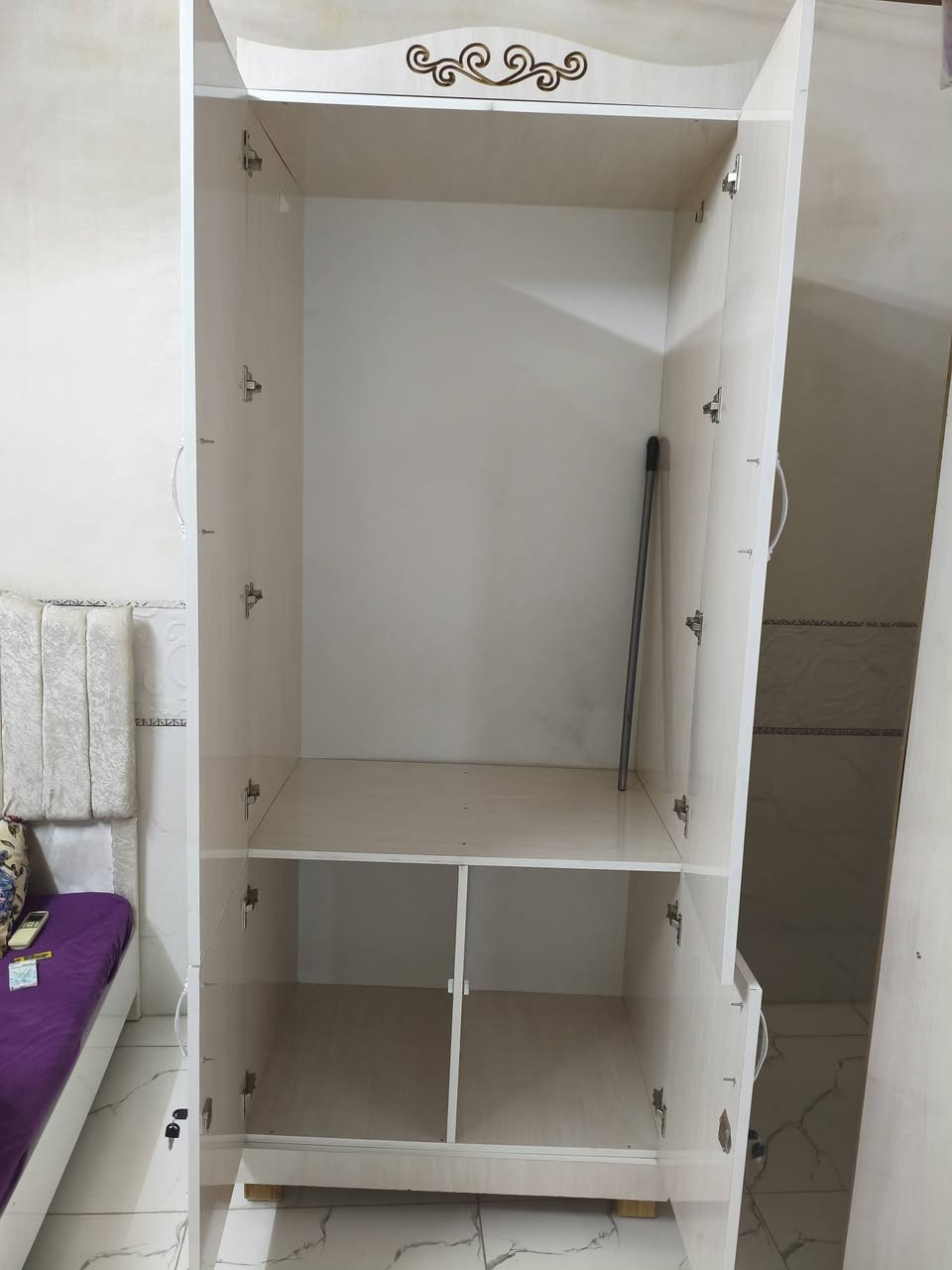 للبيع كنتور نضيف اجو الجديد مستعمل شي بسيط نضيف كلش سعره 100بي مجال بسيط الشراي يتصل *********** مستعجل عل بيع
