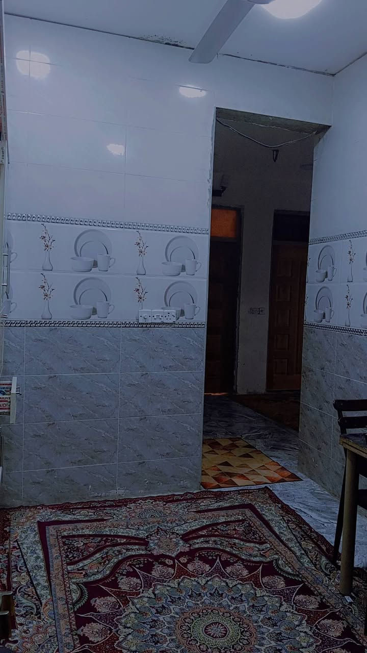 بيت للبيع 110متر طابو زراعي سند25 ماء كهربا مجاري قريب عل سوك ودكاتره مقابل عماره دفاعي يحتوي على غرفتين نوم استقبال مطبخ حمام داخلي تواليت خارجية منور وترك بنا حديث درجه اولى نقص بيتونه طابق واحد السعر 60 بي مجال كلش قليل الاتصال ***********
