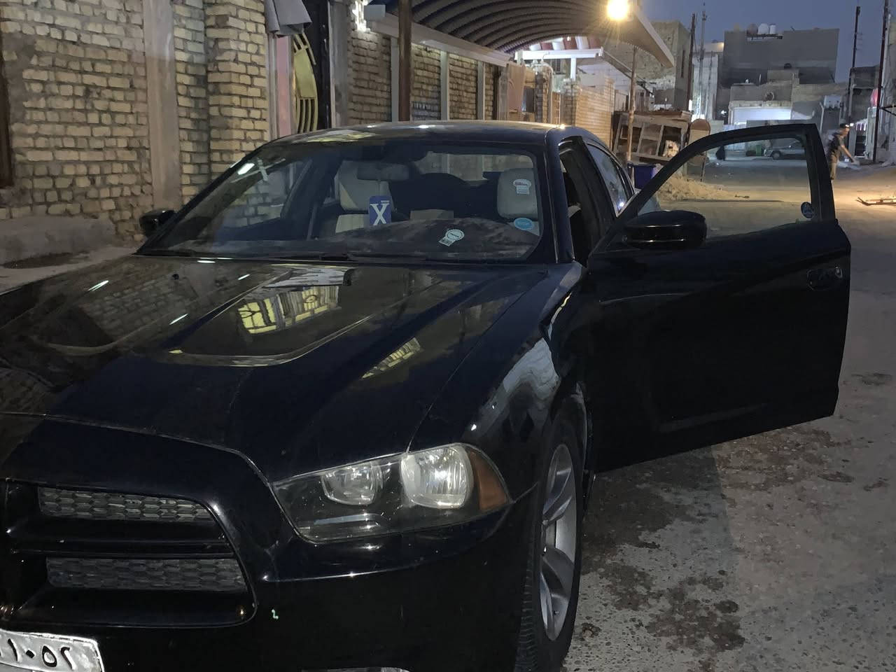 السلام عليكم 
سيارة جارجر 2014
(ادوات،ادوات)
مكينة 3600
V6
السيارة كصة جنطة فقط
السيارة نظيفة
مكاني ميسان
***********
