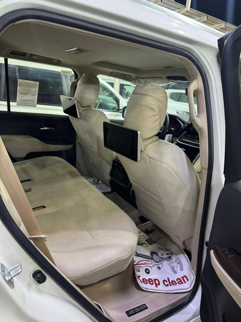 تويتا لاندكروز 2025 
ماشيه 12 الف 
السيارة ابريم رقم بغداد 
السيارة ع وضع الشركة 
سنوية و هزة جديدة 

🟪 السعر  :: الطلب في التعليقات ويوصلك مباشرة ✍️ 📩

المكان السماوة حاليا

رقم صاحب السيارة 
***********
