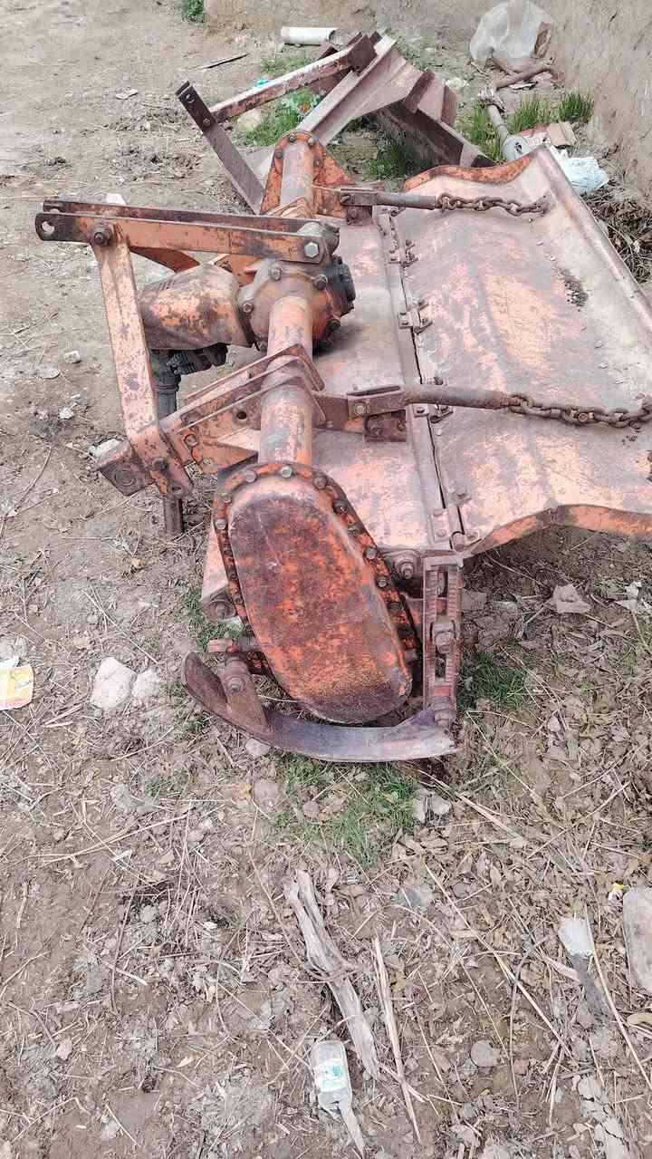 سلام عليكم ورحمة الله وبركاته يوجد للبيع مكينه كابوته مديل ٨٦ مع رفاسه والكيله مكينه كله على وضع الشركه نكر سلف محرك الانقيص والا بخار كير إكسل هودروليك كله على وضع الشركه مامفتوح *********** المكان ديالى
