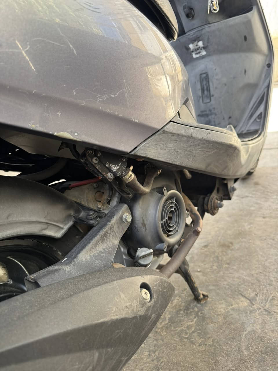 سلام عليكم بريز لايت جوة الدراجة كفاله عامه  مكفولة من كلشي السعر خاص و اي ستفسار اني خادم *********** مكاني بغداد
