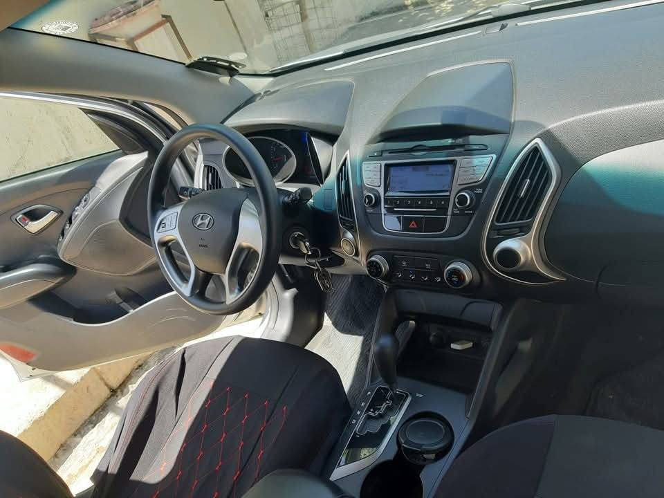 hyundai tocson
تۆکسۆن مۆدێل 2012 بۆ فرۆشتن 
سلڤەر
حاسە ،ڤۆلیوم
گێڕو مەکینە خاوێنە
پارچەێکی بچوکی دواوەی پشت سەکن بۆیاخە
ساڵانەی  مانگی 2027/5 کۆتای دێت
78هەزار ڕۆشتوە
نرخی 145 گەڵاو معامەلە.
ژ.ت ***********
هەڵەبجەی شەهید أربيل, العراق
