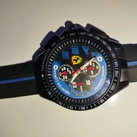 ساعه فيراري شغاله جديدة  العنوان مدينه الصدر قطاع 19