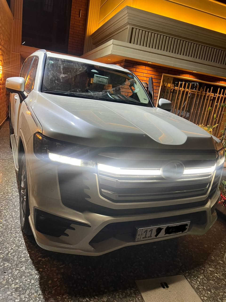 السلام عليكم للبيع سياره
النوع : لاند كروز 
الموديل :2025 
المواصفات :  (GXR  LIMITED S (TSS
نوع الضمان : شركت ساز  SAS
رقم بغداد : بئسمي 
عداد المشي زيرو : ألف فقط 
السعر ب 785 
رقم التليفون ***********
