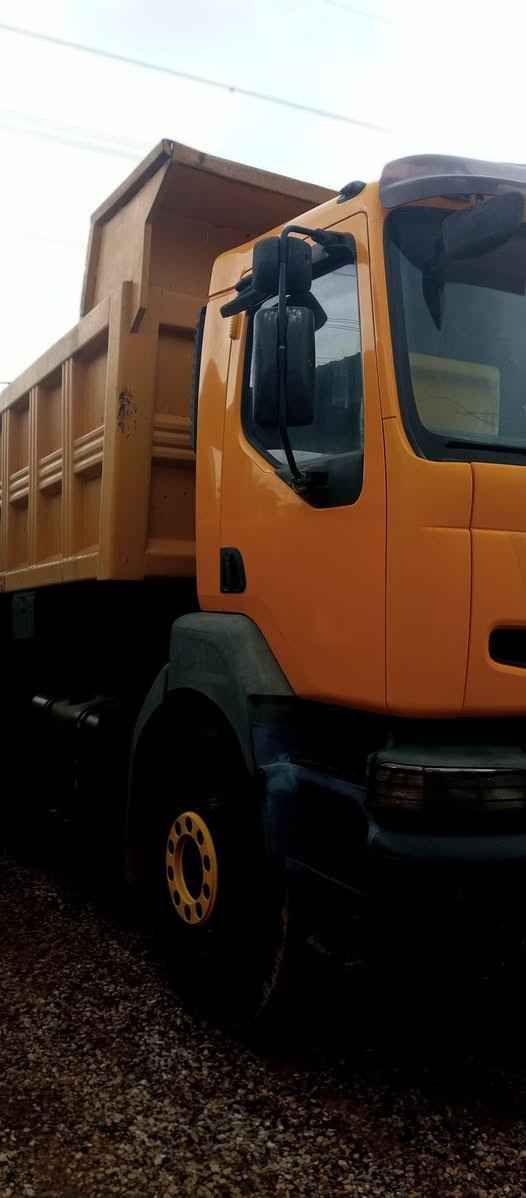 رينو للبيع موديل 2003مواصفات دوله سياره مربوطه قاطره ومقطوره الاستفسار الإتصال على  ***********
***********
