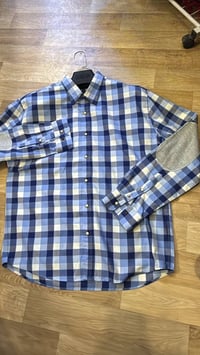 تومي هيلفيغر • XL • صدر ٦٢