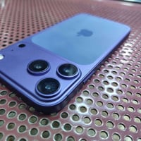 ايفون XR • ذاكره ١٢٨ • بطاريه ١٠٠