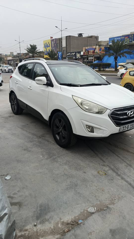 السلام عليكم للبيع توسان ٢٠١٤ خليجي رقم بغداد السياره مكفوله من الصبغ والتبديل بيع بارد السياره بنوراما داخل لونين كامره وحساست مكينه ٢٠٠٠دوش مكفوله كيرمكفول تبريد حداديه كله مكفوله السياره ماشيه١١٩ الف  السعر١٤٥ وبيه مجال بصيط للستفسار اتصل فقط*********** مامتواجد بلخاص بغداد الطالبيه بغداد, العراق
