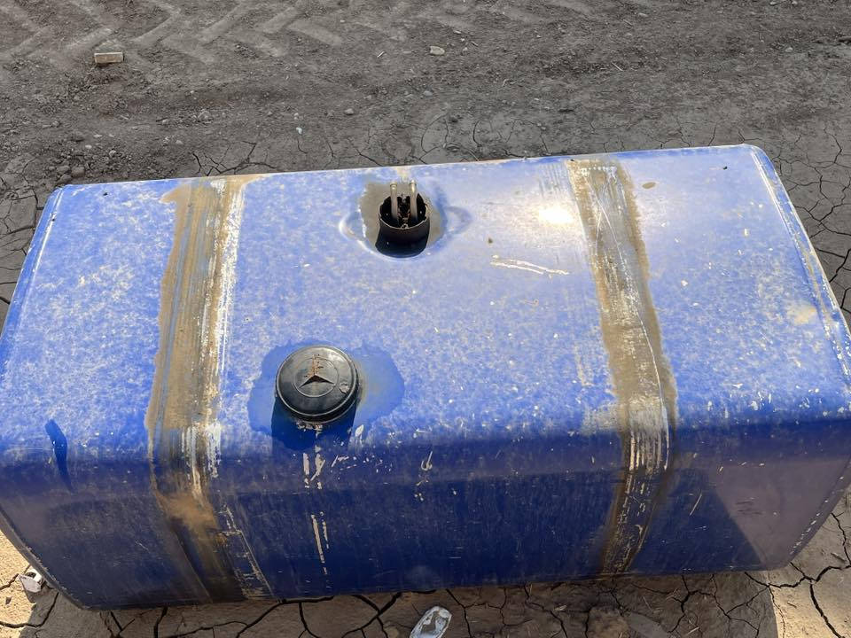 تانكي للبيع ٥٠٠ لتر او اكثر مكفول هوه ولقفايص سعر خابر وتدلل ***********
