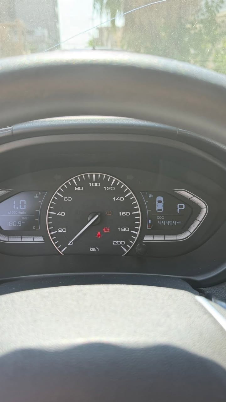 السلام عليكم
للبيع – شانجان السفن 2025 🚗

الموديل: 2025

الممشى: 45,000 كم

تم تبديل زيت المحرك والفلاتر

السيارة نظيفة وجاهزة للاستخدام

💰 السعر: عند الاتصال

للاستفسار والاتصال: 📞 *********** 📱 متوفر واتساب

تتميز سيارة Changan Alsvin بمحرك بنزين سعة 1.5 لتر وقوة 105 حصان مع تجهيزات اقتصادية مناسبة للاستخدام اليومي. �
