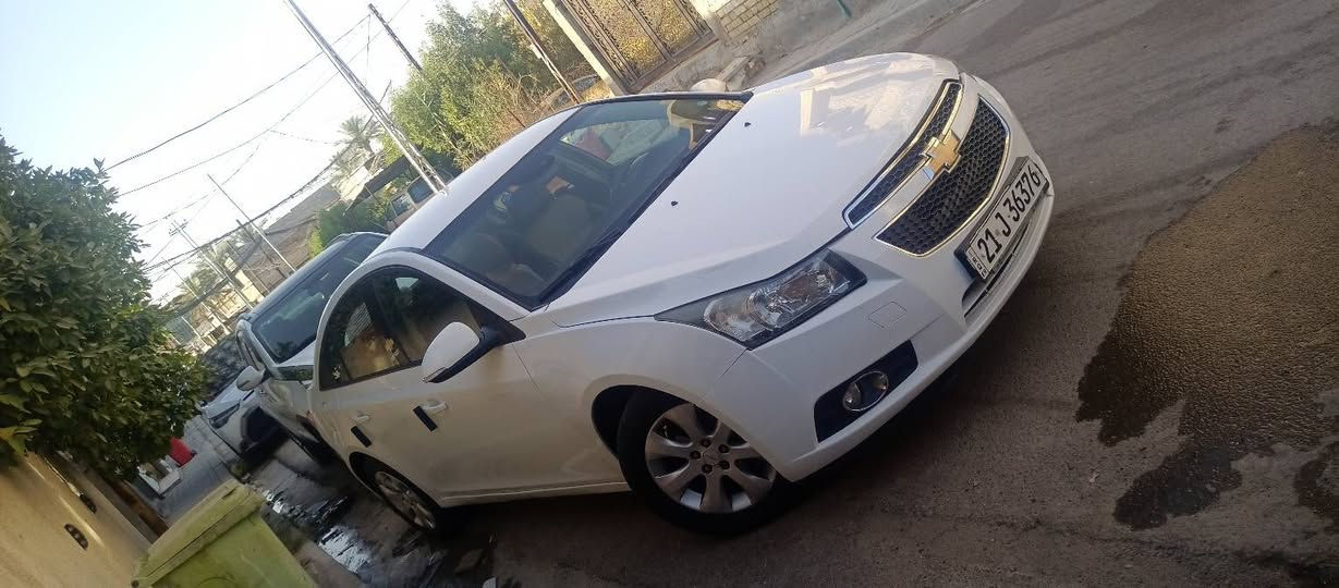 شوفر كروز موديل ١٦  خليجي بيها ٣ قطع صبغ شاشه وكامره شاشه عطلات سياره جاهزه وقتصاديه محرك مرغوب ١٨٠٠ بدون تيربو بسمي مكان بغداد الدوره هذا رقمي ***********  تبريد ثلج السعر ٧٧ بيع او مراوس
