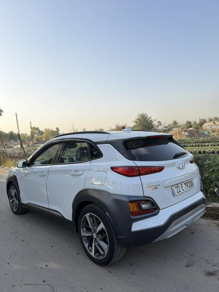 السلام عليكم كونا موديل 20 السيارة جديدة لوك حادثهة مرفق ويا الصور السيارة فول مواصفات 
ماشية اربعينات كلش جديدة و مابيها اي نقص 
للاستفسار ‭0773 295 2633
