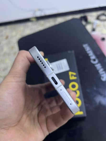 بوكو F7 نسخة الاديشن ذاكرة 512 بطارية 6500 جهاز وحش العاب 99 دورة شحن نسبة البطارية 100‎%‎ كلش نضيف شخط مابي حتى وصل الشراء موجود ما صار هواي اشتريتة للبيع كامل ملحقات سعر 450 مكاني بغداد المشتل او الامين الثانية ***********
