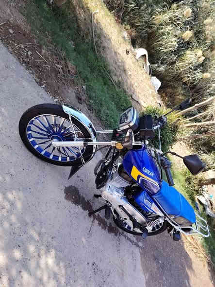 للبيع دراجة سيفان موديل ٢٤ شكل ٢٥ دراجه جديدة مابيه اي نقص محرك ضاغطه وزنجيل كهربائيات كله فول اوراق كارتونيه ومنفيس فقط بدون كمرك مكان بغداد المدائن سلمان باك سعر ٨٥٠ وبيه مجال للاستفسار *********** واتساب الموشراي لايتصل ولا يعلق لحد يكسر بحلال العالم
