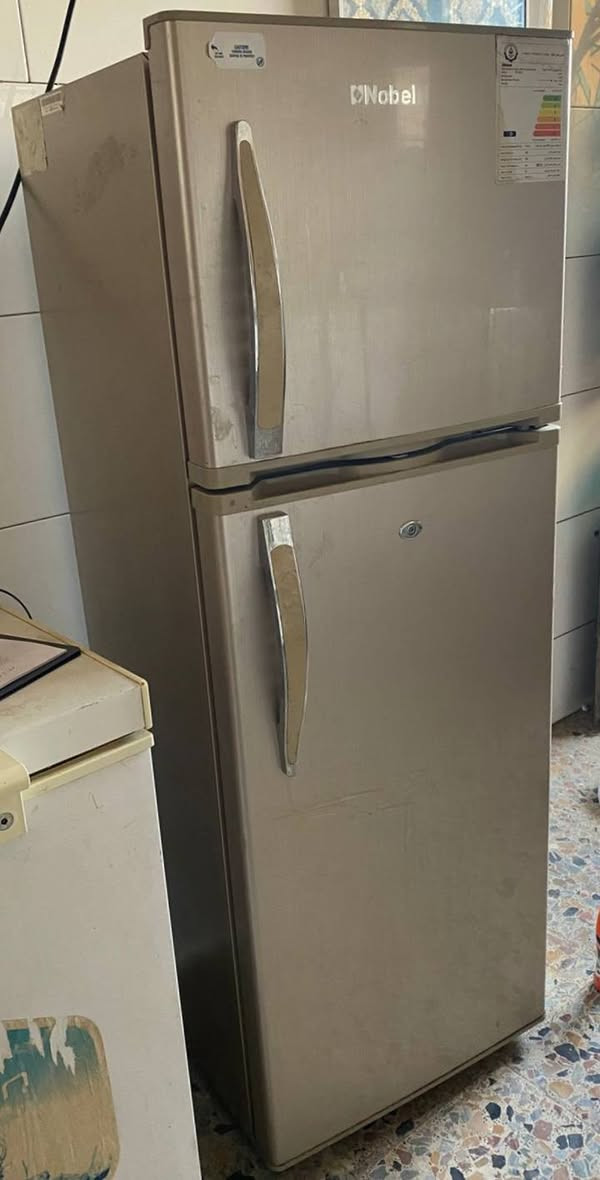 للبيع ثلاجه جديده استخدام قليل مداخله تصليح ابد
بغداد الغدير 
***********
***********

