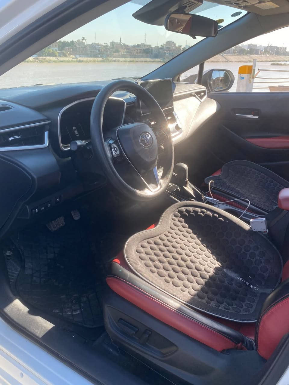 كورلا موديل 2025
فول مواصفات كرسي كهرباء 
ماشية 22 الف 
مكفوله من كلشي عدا الموجود بصوره الاخيره بيها مجال حق البيع  للاستفسار الاتصال ***********
