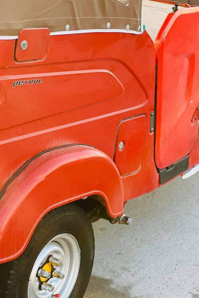 تكتك للبيع 22رقم واسط عنوان بصره  القرنه مقابيل المحكمه جديده كفاله تصال ***********
