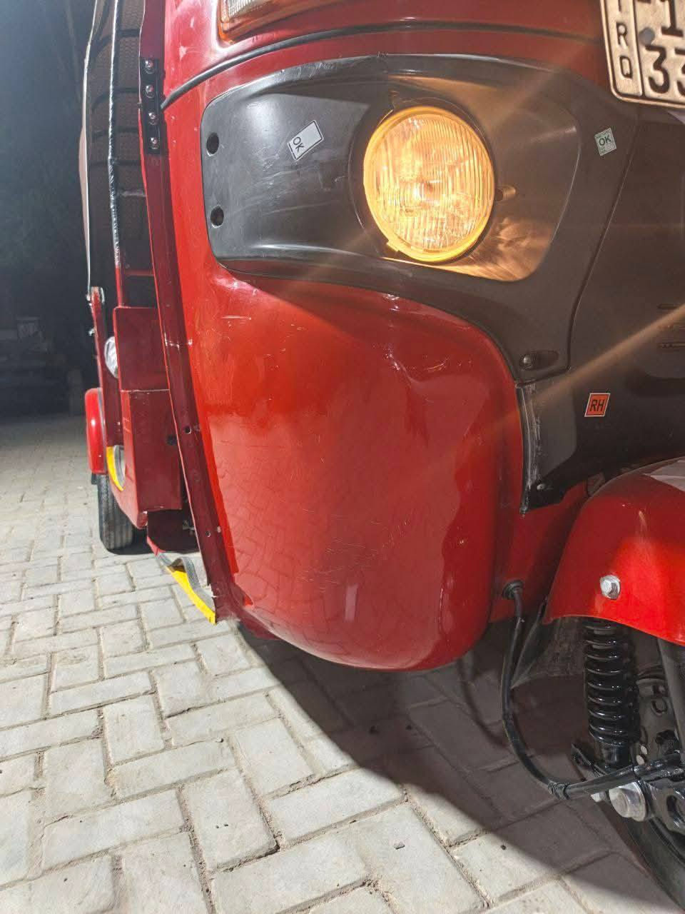 السلام عليكم تكتك للبيع موديل 20 شهر 12 رقم وسنويه بسمي   كفاله محرك وكشر  العنوان بغداد  مستعجل على بيعتها 4800 بيها مجال مال جية ***********
