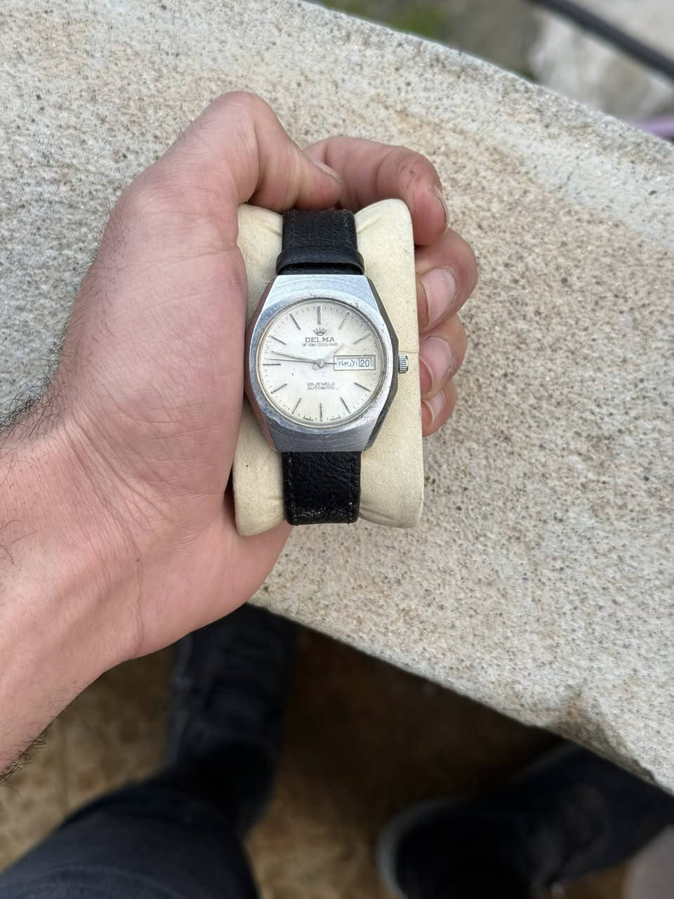 مجموعة ساعات للبيع
ياباني /سويسري 
توماتيك/تكويك/بطارية
عدد ١٢ قطعة 
٦ / اتوماتيك 
٥/تكويك
1/بطارية
بيع شلع سعر
مفرد كل قطعة سعر
يوجد توصيل جميع المحافظات 
***********
