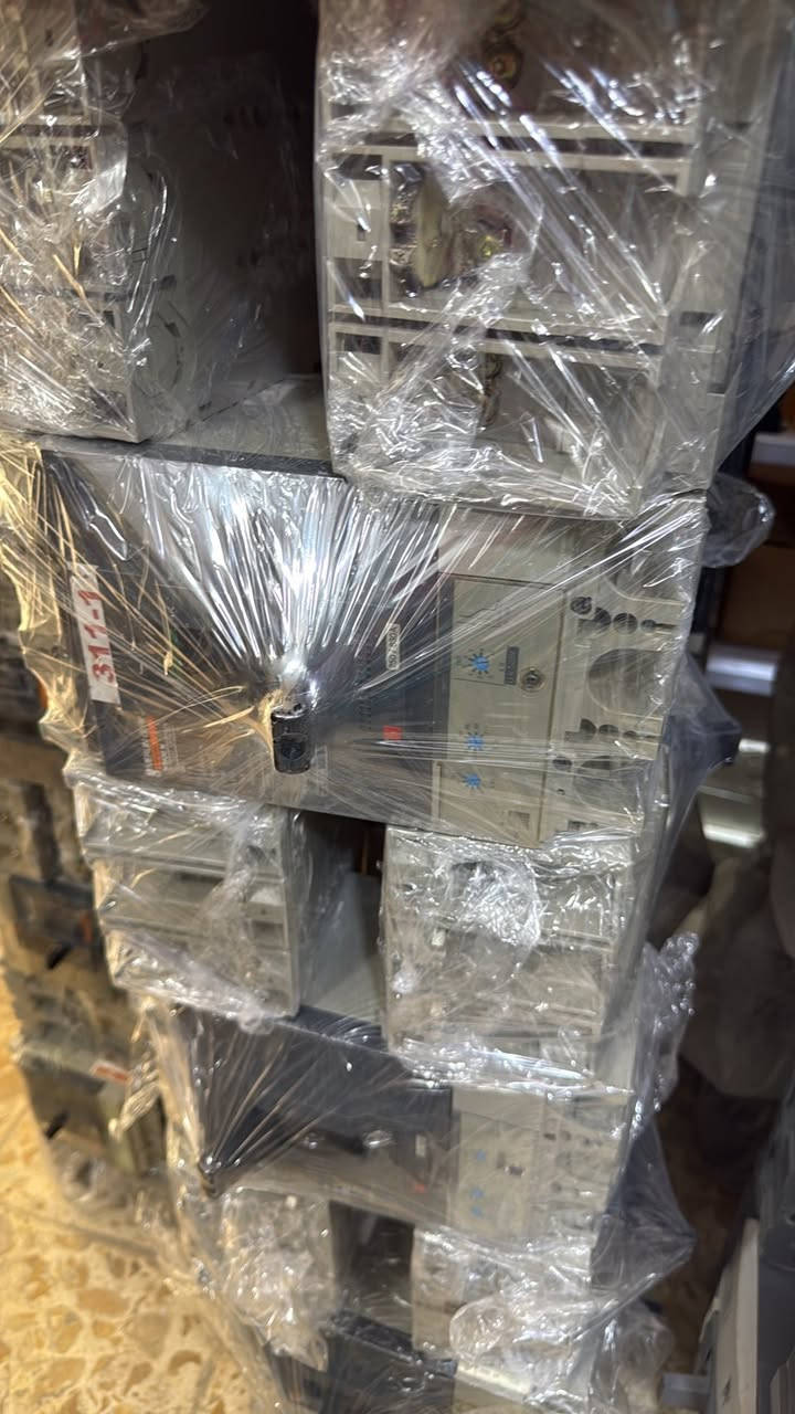السلام عليكم يتوفر قاطع Mg  اصلي باله فرنسي /100A/125A/ 160A/ 250A/ 400A 630A/ 800A/ 1000A /  أتواصل ع رقم واتساب ‭٠٧٧٧ ٠٣٥ ٢٢٨٩‬
