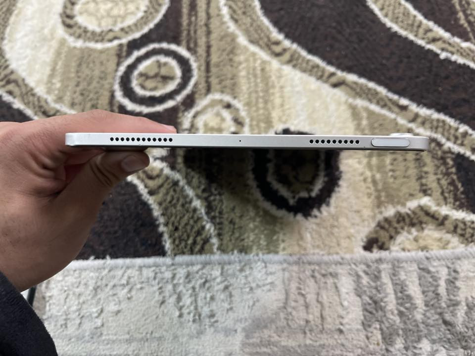 ايباد Air الجيل الخامس ذاكره 64 بطاريه 92 امريكي M1 جهاز كلش نضيف والباقي كدام العين سعر 400 الف قفل للأستفسار عل رقم *********** وبي واتساب
