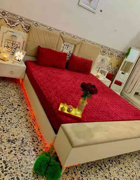 غرفه نوم للبيع متكونه من 10 قطع 
مكاني بغداد حي اور 
800 وبيها مجال ***********
