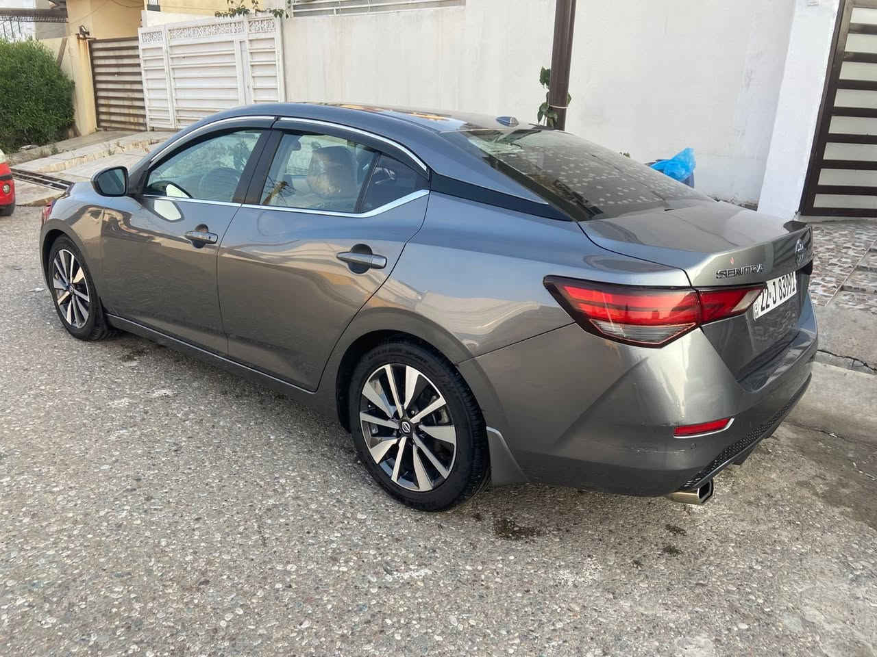 للبيع نيسان سنتره موديل 2021
سعر مناسب 142$ وبيها مجال 
مواصفات فول الفول SVبلاص 
داخل مشمشي 
سقف سلايت 
رادار امامي 
رادار جانبي 
حساس خلفي 
شاشة جبيره مع نضام كار بلي 
تشغيل عن بعد 
لايت زينون بلاي شمعه 
ملاحظة/ سياره بدون ضربه بدون دواخل بيها ملاحظات بسيطه 
مكاني كركوك   
 رقم هاتف / *********** او ***********
