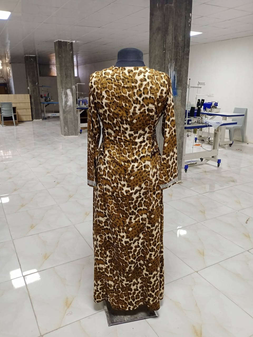 معمل خياطة نسائية دشاديش صيفية موديلات جديده 2026 عنوان أربيل بحركة مقابيل بنك المركزي 
رقم الهاتف ***********
