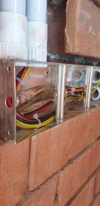 كادر كهربائي للعمل في بغداد للتواصل والاستفسار التواصل ٠٧٨٠٨٩٨١٥٥٩ وات...