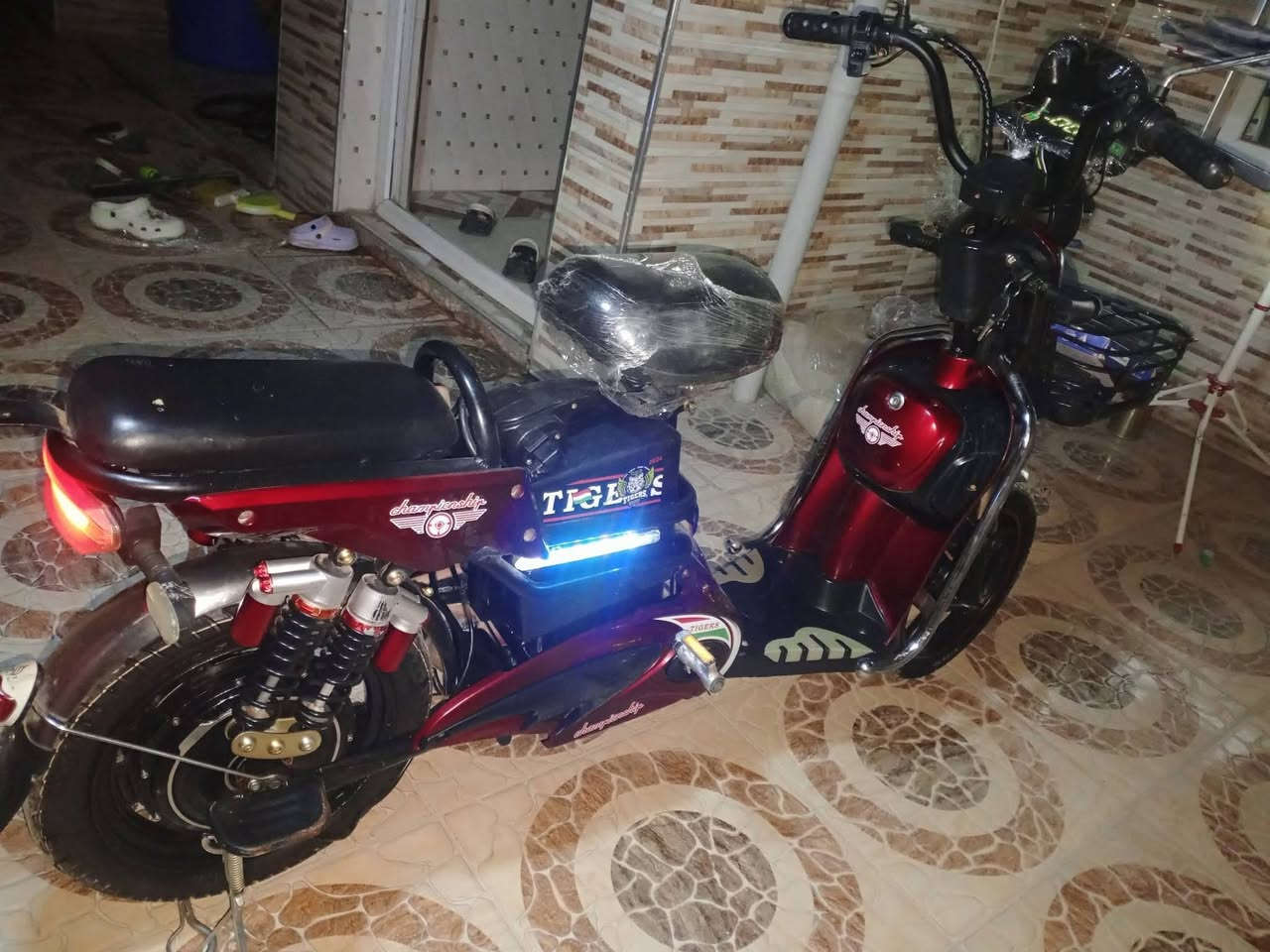 ماطور شحن حجم 16 اخو الجديد 260الف ومجال 5 بطاريات بشرط بلوتوث فول مواصفات مكان  أربي


**إذا كنت صاحب هذا الإعلان وتريد حذفه لأي سبب، رجاءا أرسل رسالة إلى الدعم الفني**