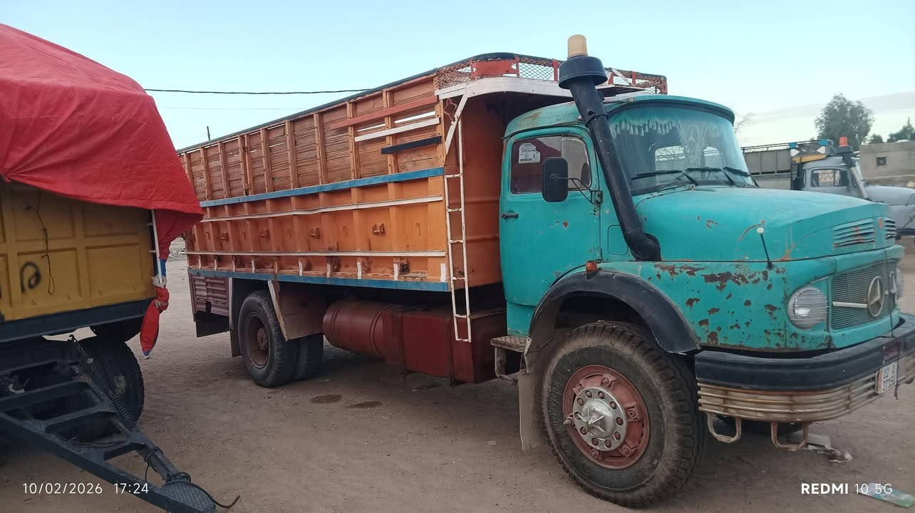 اقجم للبيع سياره كله ٨٠ محرك ٨١ شاصي ٨٠ مديل قديم بل سنويه رقم نكليزي سعر ٣٥ عنوان النجف ***********
