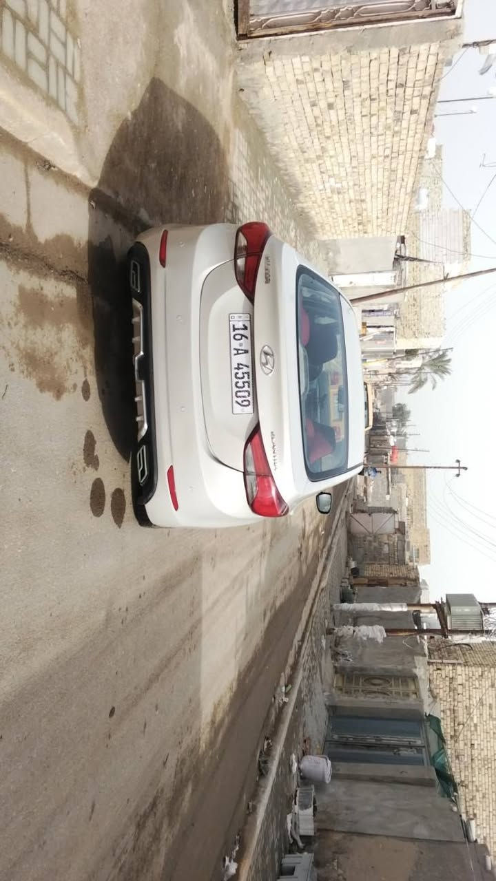 سلام عليكم عندي النتره 2015 خليجي بله 3قطع صبغ من شركه من لسعوديه بدون داخل بسمي رقم ديوانيه مكان ديوانيه تبريد شغال مكينه 1800رقم***********
